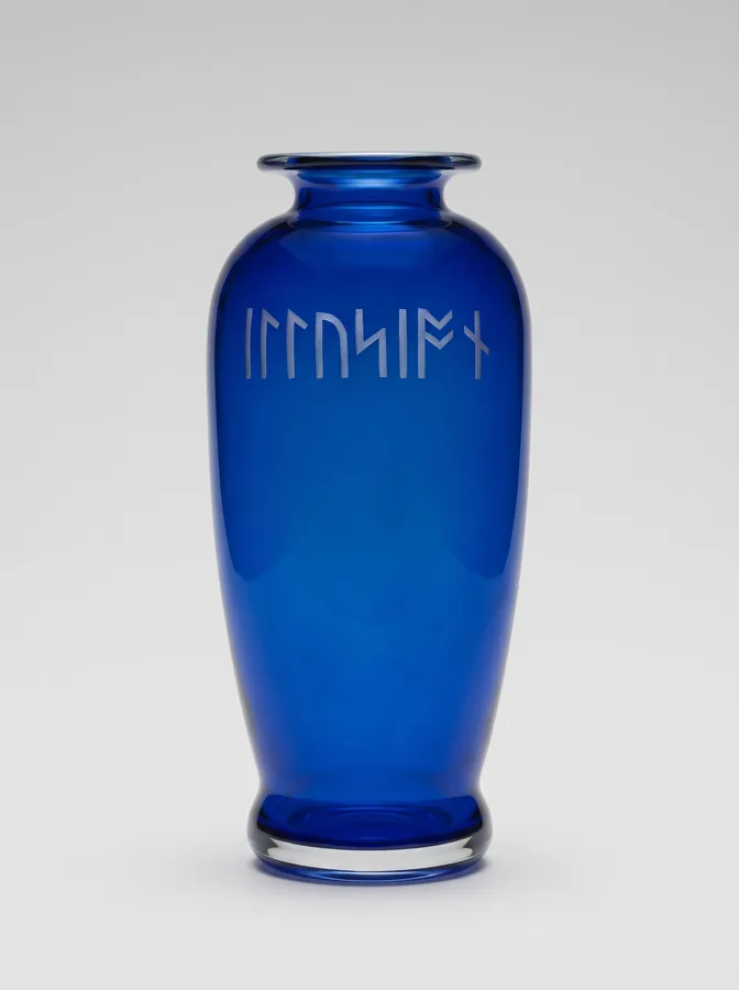 Etched glass vase from Flight and Illusion by Trish Duggan