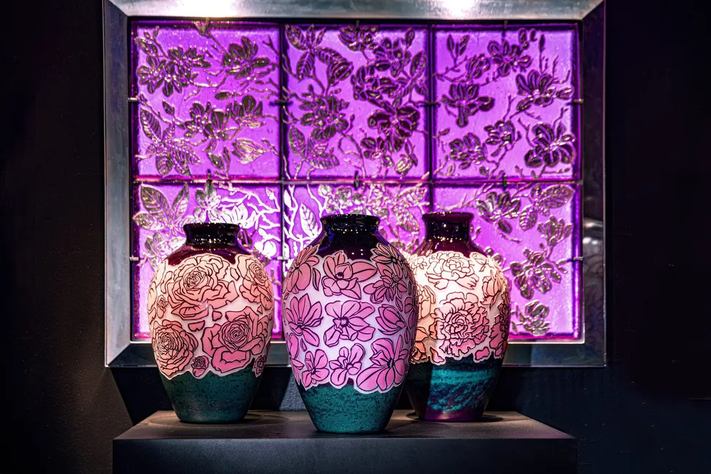 Flower Vases · Plate 10