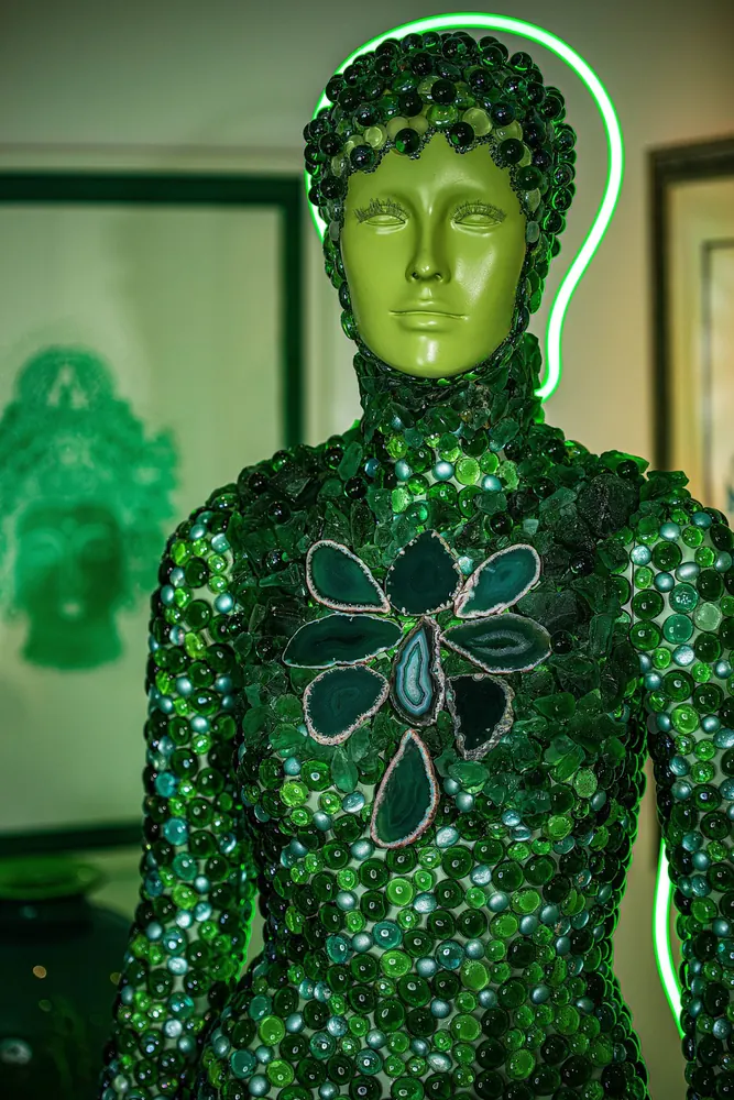 Mannequin · Plate 8