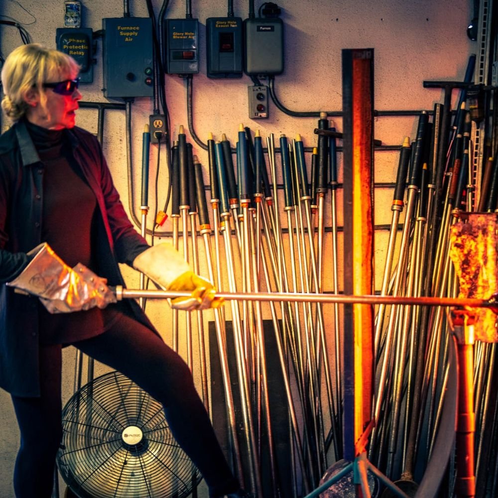 Trish Duggan creating contemporary glass art